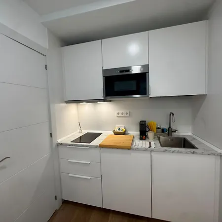 Functional Flat For Short Breaks In * Malaga