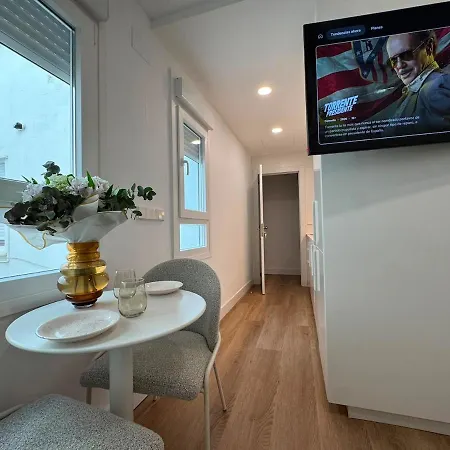 Apartment Functional Flat For Short Breaks In *
