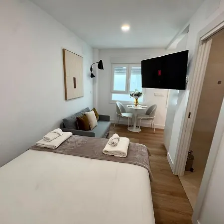 Apartment Functional Flat For Short Breaks In Malaga