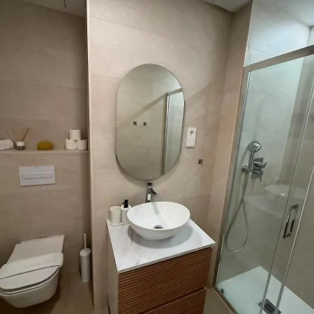 Apartamento Functional Flat For Short Breaks In Málaga